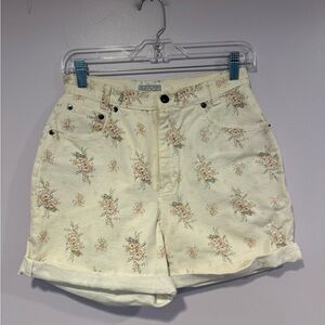 Skoozi‎ vintage white floral cotton jean shorts